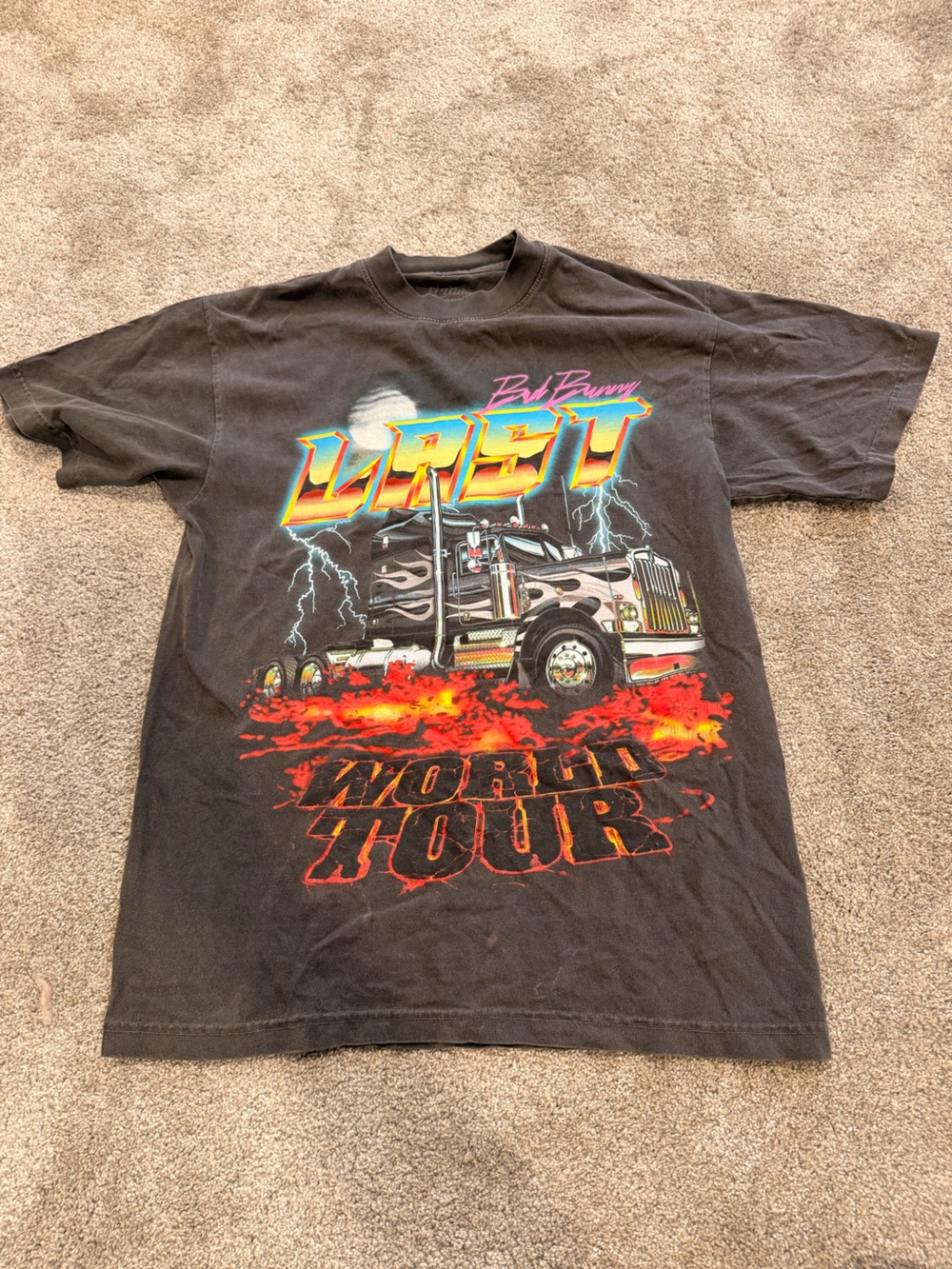Bad Bunny El Último Tour Del Mundo Graphic Tee Size Small